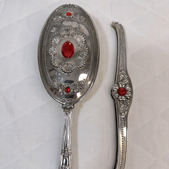 Vintage Elegant Silversmith Hairbrush And Comb Holder Vanity Set With Red Gem - Picture 4 of 5